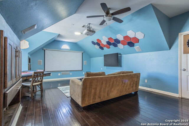 Listing photo id 24 for 23723 Morning Fog