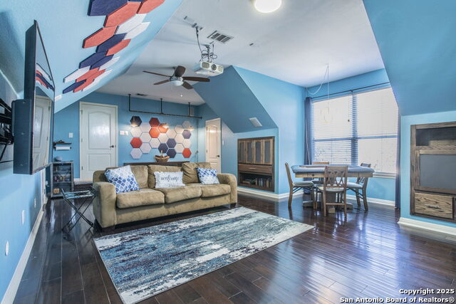 Listing photo id 25 for 23723 Morning Fog