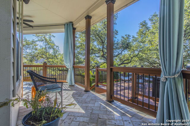 Listing photo id 27 for 23723 Morning Fog