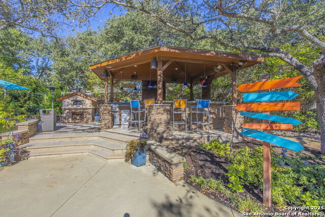 Listing photo id 32 for 23723 Morning Fog