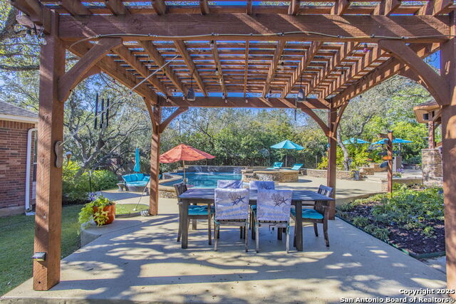 Listing photo id 36 for 23723 Morning Fog