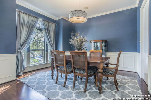 Listing photo id 6 for 23723 Morning Fog