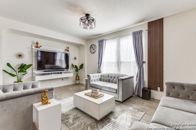 Image 5 of 16 For 15323 Danae Bend