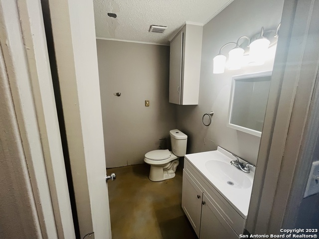 Image 11 of 16 For 222 Redbud Ln A