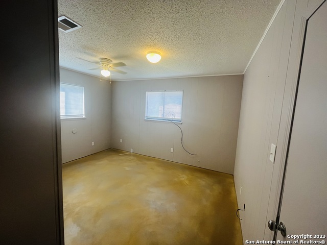 Image 13 of 16 For 222 Redbud Ln A