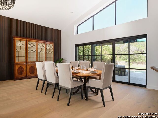 Image 14 of 59 For 353 Lakeview Blvd