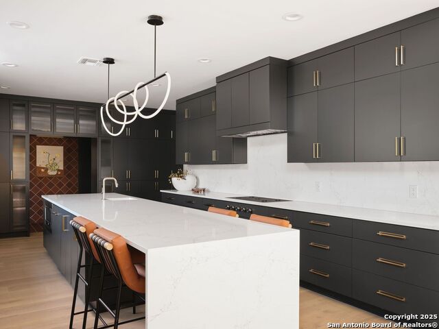 Image 17 of 59 For 353 Lakeview Blvd