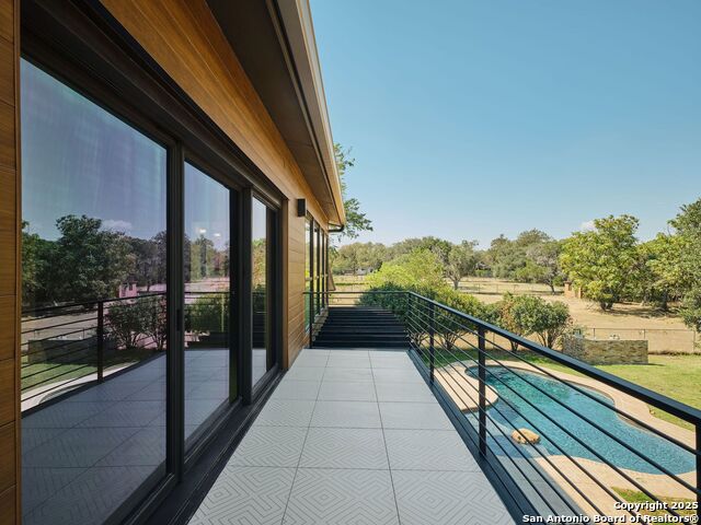 Image 27 of 59 For 353 Lakeview Blvd