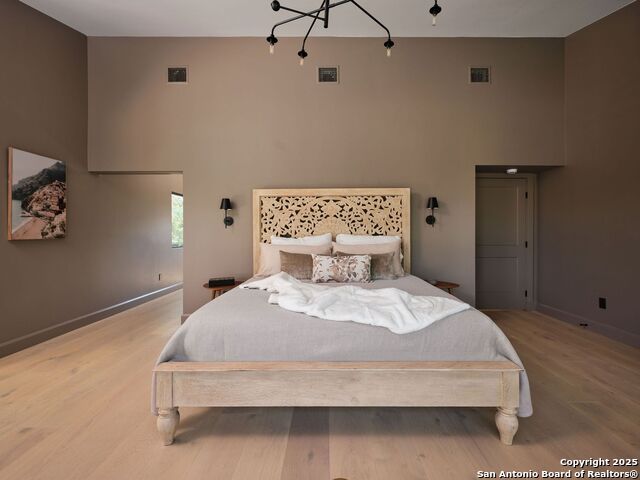 Image 30 of 59 For 353 Lakeview Blvd