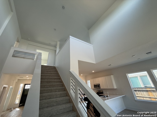 Image 12 of 33 For 423 Glenwood Ranch