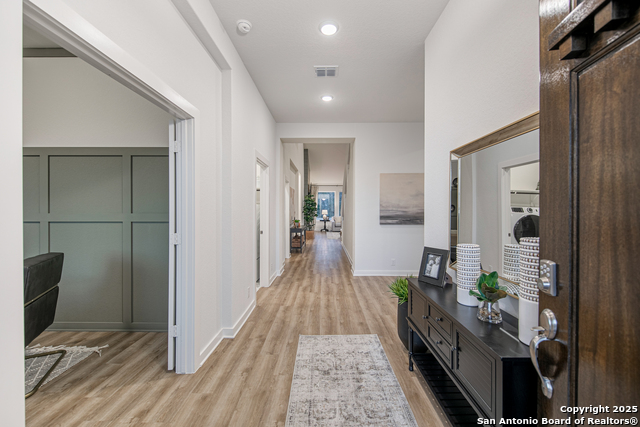 Image 21 of 33 For 423 Glenwood Ranch