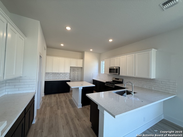 Image 7 of 33 For 423 Glenwood Ranch