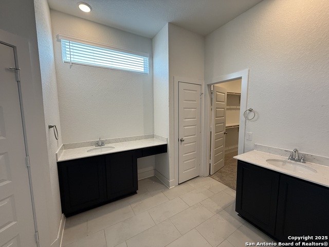 Image 9 of 33 For 423 Glenwood Ranch