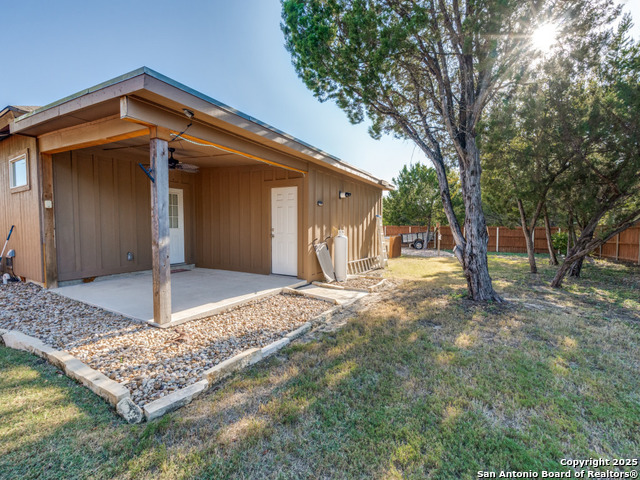 Image 33 of 40 For 223 River Park