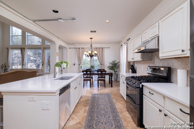 Image 15 of 35 For 507 Catanbo Ct