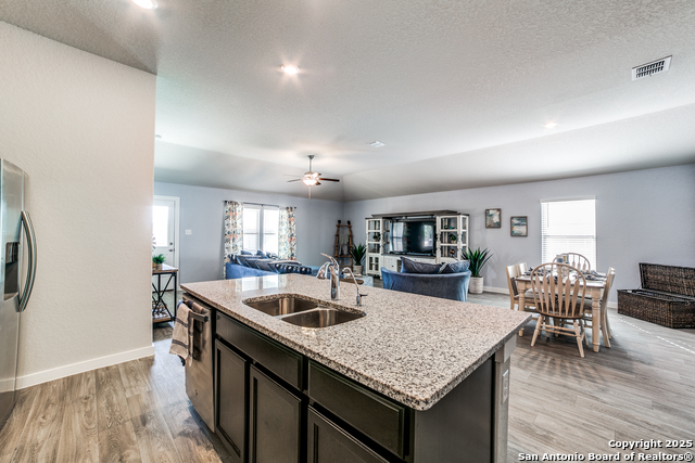 Image 12 of 26 For 6826 Diamond Vly