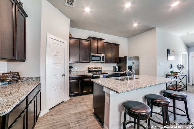 Image 15 of 26 For 6826 Diamond Vly