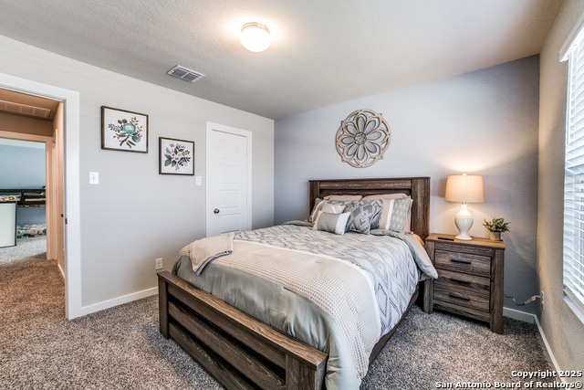 Image 20 of 26 For 6826 Diamond Vly