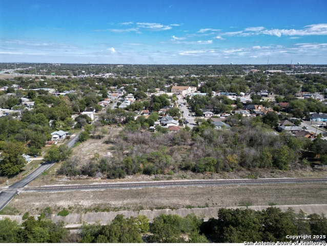 Image 10 of 17 For 212 Mcmullen