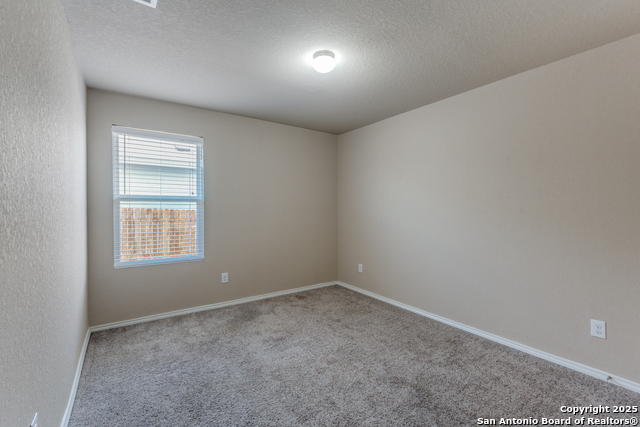 Image 19 of 24 For 5102 Everett Loop