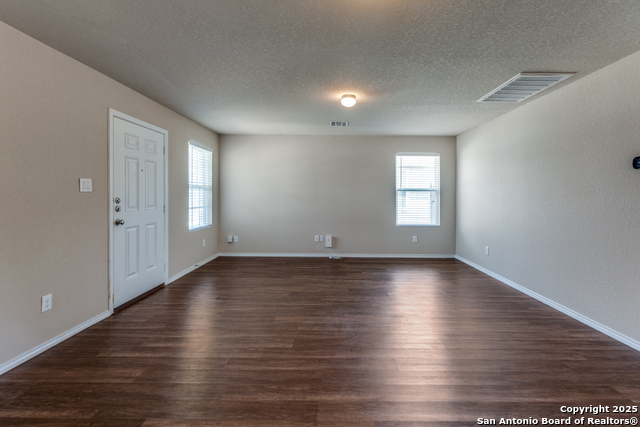 Image 6 of 24 For 5102 Everett Loop