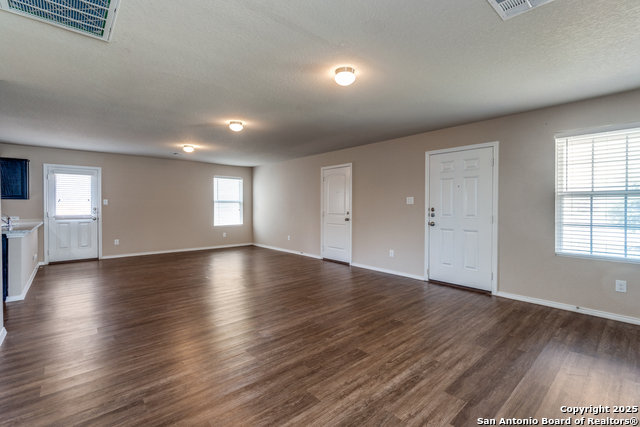 Image 7 of 24 For 5102 Everett Loop