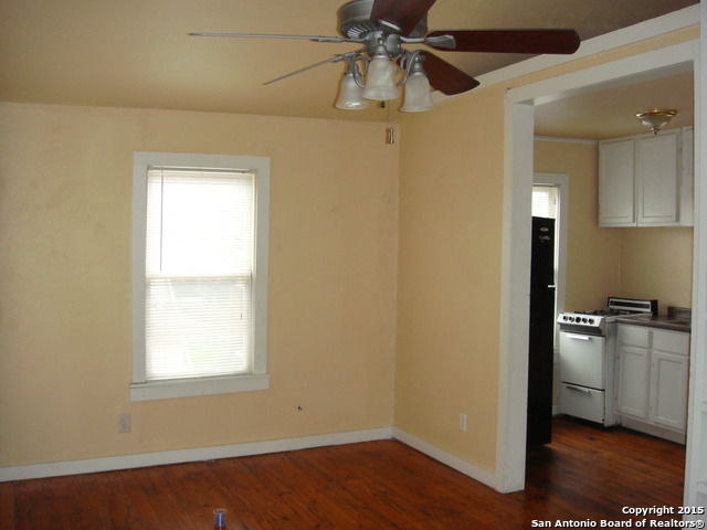 Details for 925 Woodlawn  Garage, San Antonio, TX 78201