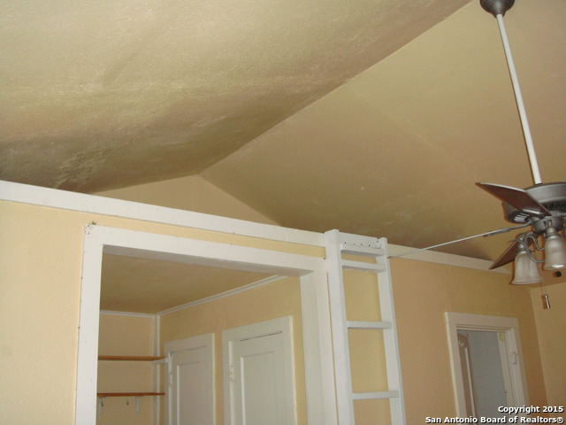 Image 7 of 7 For 925 Woodlawn Garage