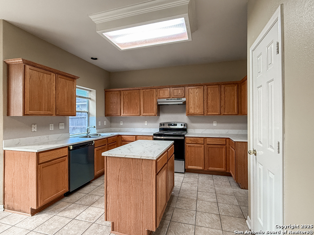 Image 6 of 25 For 340 Meadow  