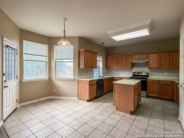 Image 8 of 25 For 340 Meadow  