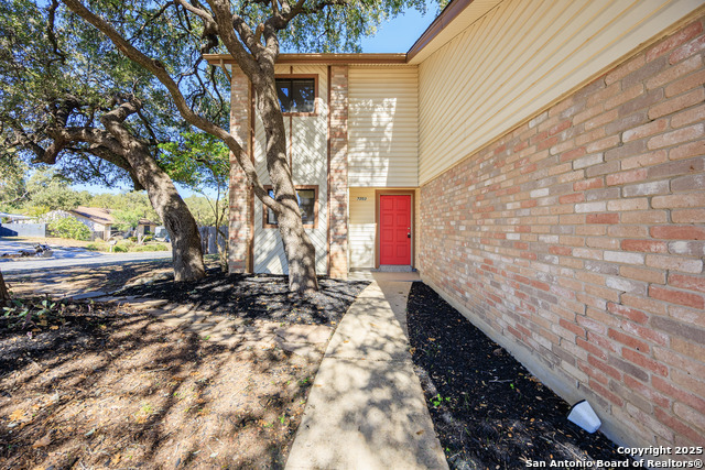 Image 6 of 40 For 7203 Faros Ct