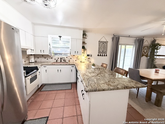 Image 10 of 20 For 2815 Gainesborough