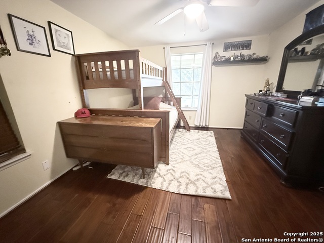 Image 17 of 20 For 2815 Gainesborough
