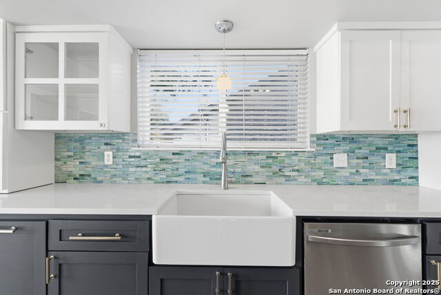 Image 15 of 33 For 14311 Ambleside