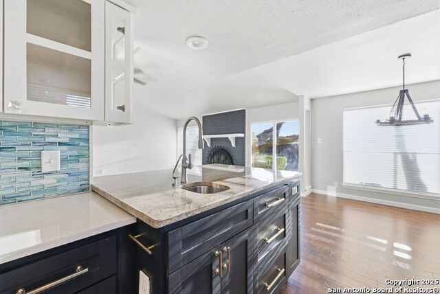 Image 17 of 33 For 14311 Ambleside