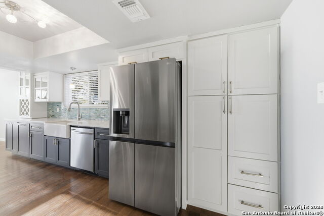 Image 18 of 33 For 14311 Ambleside