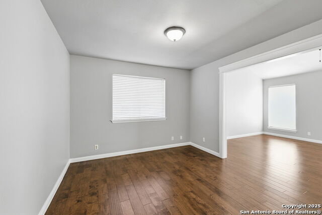 Image 25 of 33 For 14311 Ambleside