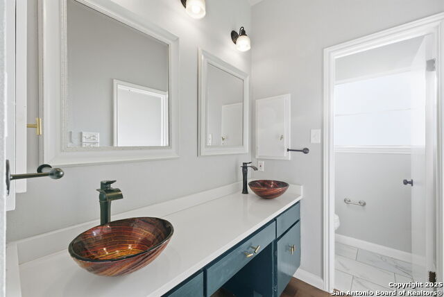 Image 27 of 33 For 14311 Ambleside