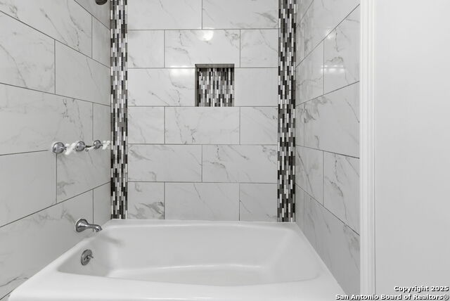 Image 29 of 33 For 14311 Ambleside