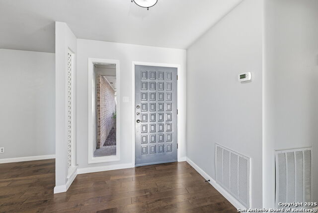 Image 5 of 33 For 14311 Ambleside