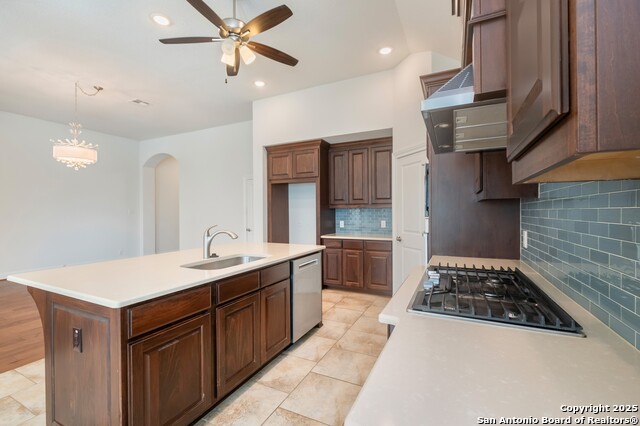 Image 12 of 37 For 1053 Carriage Loop