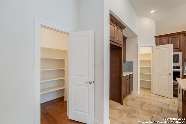 Image 14 of 37 For 1053 Carriage Loop