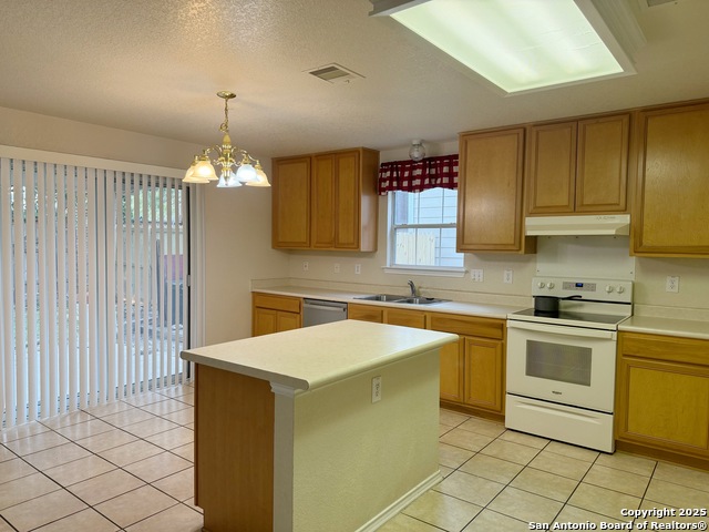 Image 9 of 24 For 115 Adelaide Oaks