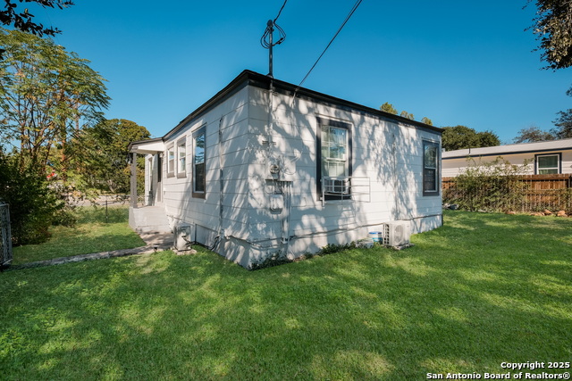 Image 14 of 15 For 902 Fair  