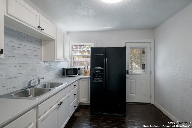 Image 8 of 15 For 902 Fair  