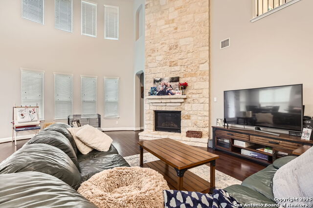 Image 5 of 32 For 3814 Sweet Olive