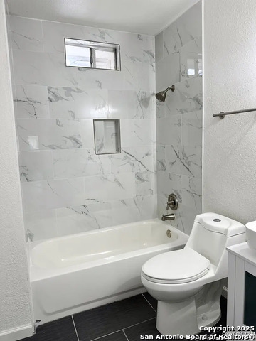 Image 4 of 5 For 9427 Valley Ridge