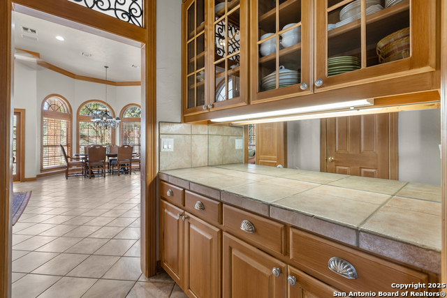 Listing photo id 11 for 8040 Rolling Acres Trail