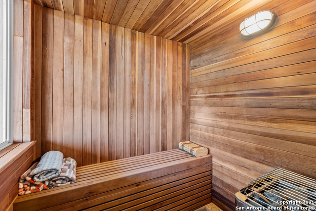 Listing photo id 30 for 8040 Rolling Acres Trail