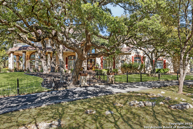 Listing photo id 4 for 8040 Rolling Acres Trail